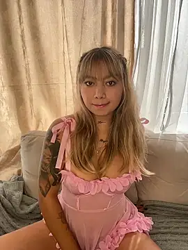 amanda-medrano1 online show from 02/18/26, 02:13