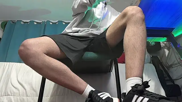 Snapshot of Saturno_v chatting on 01/09/25, 10:09 Saturno v online show from 01/09/25, 10:09