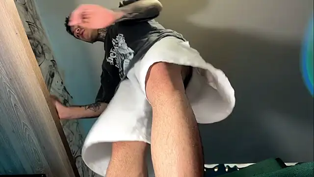 Snapshot of Saturno_v chatting on 01/10/25, 11:18 Saturno v online show from 01/10/25, 11:18