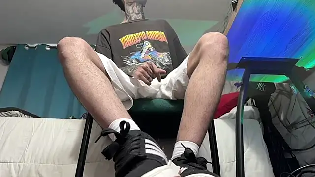 Snapshot of Saturno_v chatting on 01/11/25, 01:53 Saturno v online show from 01/11/25, 01:53