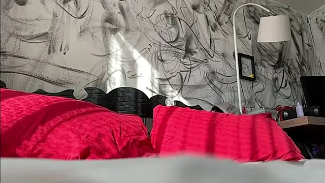 Snapshot of Saturno_v chatting on 01/12/25, 08:47 Saturno v online show from 01/12/25, 08:47