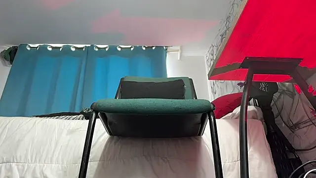 Snapshot of Saturno_v chatting on 01/13/25, 02:11 Saturno v online show from 01/13/25, 02:11