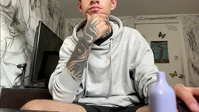 Snapshot of Saturno_v chatting on 01/16/25, 09:51 Saturno v online show from 01/16/25, 09:51