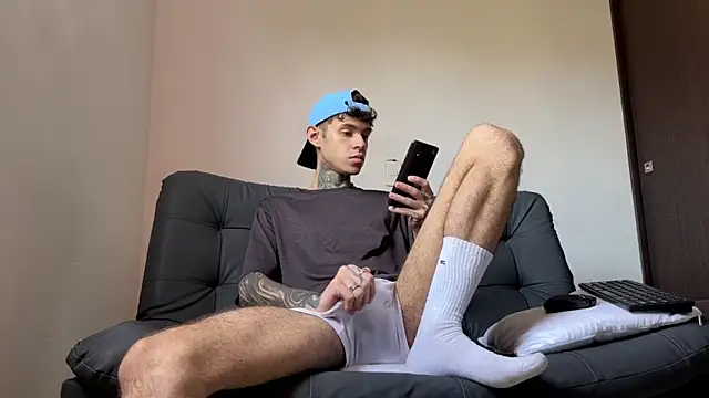 Snapshot of Saturno_v chatting on 09/24/25, 02:59 Saturno v online show from 09/24/25, 02:59