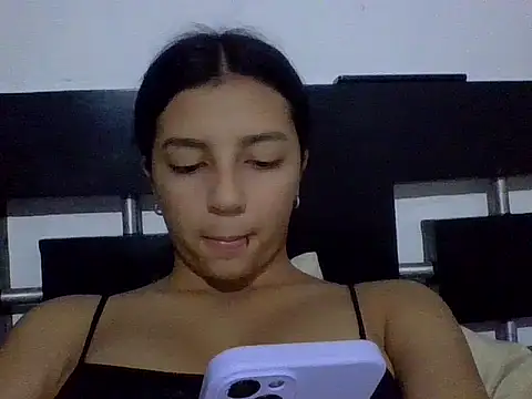 Snapshot of Tatiana_Oscar chatting on 06/03/26, 07:08 Tatiana Oscar online show from 06/03/26, 07:08