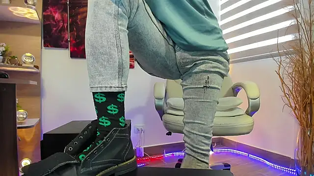 Snapshot of alessandro_wye chatting on 03/03/25, 06:55 alessandro wye online show from 03/03/25, 06:55