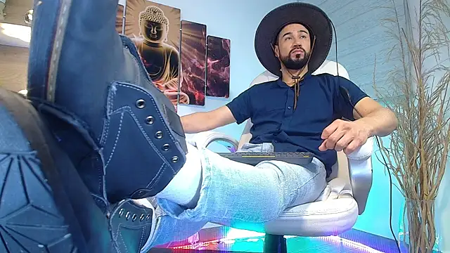 Snapshot of alessandro_wye chatting on 03/17/25, 09:33 alessandro wye online show from 03/17/25, 09:33