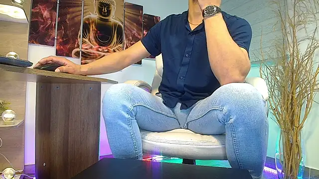 Snapshot of alessandro_wye chatting on 03/18/25, 04:47 alessandro wye online show from 03/18/25, 04:47