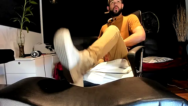 Snapshot of alessandro_wye chatting on 11/02/25, 03:09 alessandro wye online show from 11/02/25, 03:09