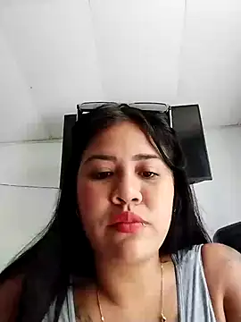 Snapshot of Miia_grand chatting on 12/23/24, 03:12 Miia grand online show from 12/23/24, 03:12