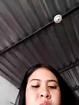 Snapshot of Miia_grand chatting on 01/17/25, 06:12 Miia grand online show from 01/17/25, 06:12