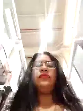 Snapshot of Miia_grand chatting on 01/29/25, 03:04 Miia grand online show from 01/29/25, 03:04