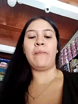 Snapshot of Miia_grand chatting on 02/13/25, 04:39 Miia grand online show from 02/13/25, 04:39