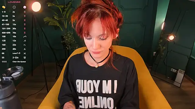 Snapshot of Dearly_kitty chatting on 03/06/25, 05:22 Dearly kitty online show from 03/06/25, 05:22