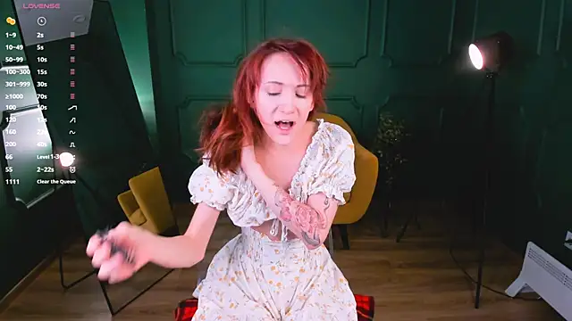 Snapshot of Dearly_kitty chatting on 03/23/25, 07:09 Dearly kitty online show from 03/23/25, 07:09