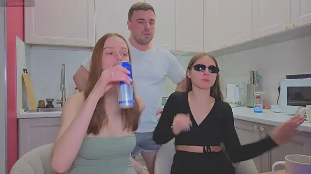 Snapshot of fcjuicy_pussy chatting on 11/21/25, 10:47 fcjuicy pussy online show from 11/21/25, 10:47