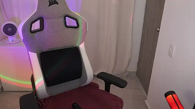 Snapshot of anyacutex chatting on 09/30/25, 07:52 anyacutex online show from 09/30/25, 07:52