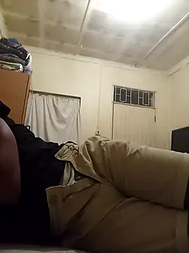 Snapshot of izinjamfee2 chatting on 09/12/25, 05:35 izinjamfee2 online show from 09/12/25, 05:35