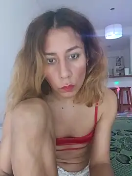 Snapshot of Yerucita chatting on 02/26/25, 04:14 Yerucita online show from 02/26/25, 04:14