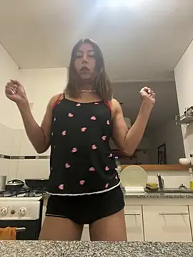 Snapshot of Yerucita chatting on 10/29/25, 02:36 Yerucita online show from 10/29/25, 02:36