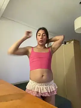 Snapshot of Yerucita chatting on 11/05/25, 03:39 Yerucita online show from 11/05/25, 03:39