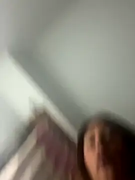 Snapshot of Yerucita chatting on 11/20/25, 04:23 Yerucita online show from 11/20/25, 04:23