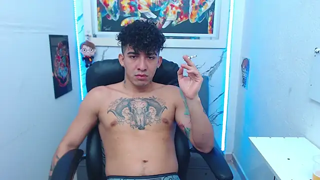 targuerian22 online show from 11/21/25, 12:43