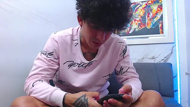 targuerian22 online show from 03/19/26, 01:53