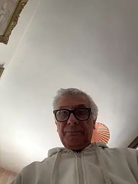 Snapshot of 4n4l1zz4m1 chatting on 03/19/25, 02:57 4n4l1zz4m1 online show from 03/19/25, 02:57