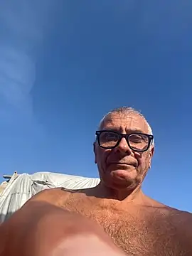 Snapshot of 4n4l1zz4m1 chatting on 10/29/25, 01:57 4n4l1zz4m1 online show from 10/29/25, 01:57