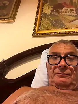 Snapshot of 4n4l1zz4m1 chatting on 11/16/25, 12:05 4n4l1zz4m1 online show from 11/16/25, 12:05