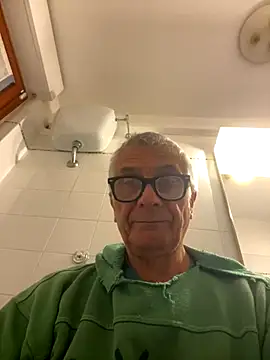 Snapshot of 4n4l1zz4m1 chatting on 12/01/25, 05:51 4n4l1zz4m1 online show from 12/01/25, 05:51