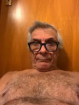 Snapshot of 4n4l1zz4m1 chatting on 01/18/26, 12:58 4n4l1zz4m1 online show from 01/18/26, 12:58