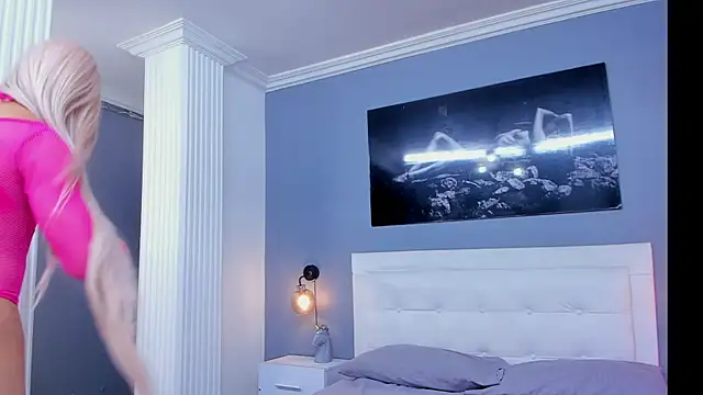 Snapshot of isa_lancaster chatting on 02/26/25, 07:27 isa lancaster online show from 02/26/25, 07:27