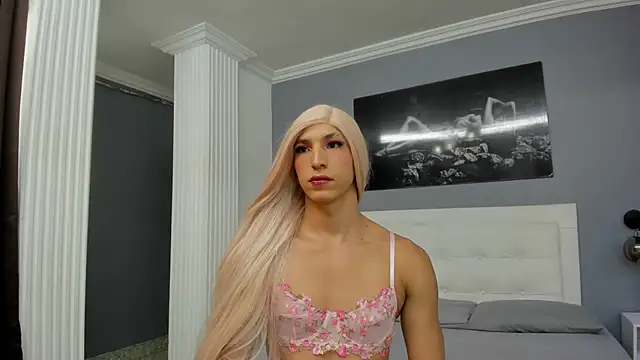 Snapshot of isa_lancaster chatting on 03/08/25, 07:31 isa lancaster online show from 03/08/25, 07:31