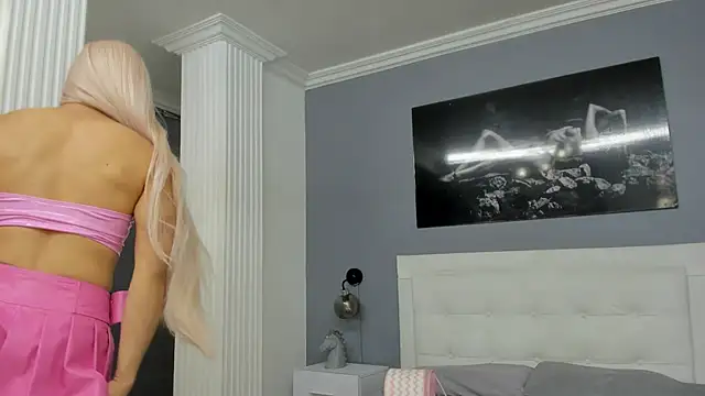 Snapshot of isa_lancaster chatting on 03/09/25, 07:37 isa lancaster online show from 03/09/25, 07:37