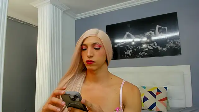 Snapshot of isa_lancaster chatting on 03/18/25, 07:31 isa lancaster online show from 03/18/25, 07:31