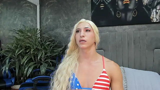 Snapshot of isa_lancaster chatting on 09/27/25, 07:30 isa lancaster online show from 09/27/25, 07:30