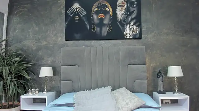 Snapshot of isa_lancaster chatting on 11/18/25, 08:24 isa lancaster online show from 11/18/25, 08:24