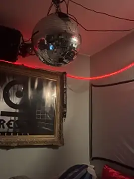 Snapshot of pillepallex84x chatting on 12/18/25, 01:22 pillepallex84x online show from 12/18/25, 01:22