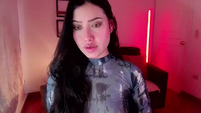 Snapshot of Emilyswan04 chatting on 02/27/25, 03:59 Emilyswan04 online show from 02/27/25, 03:59