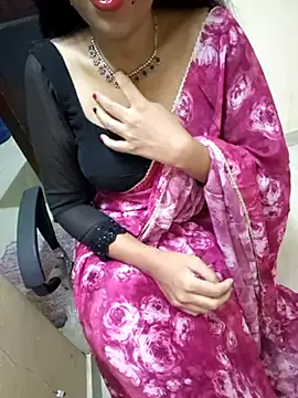 Snapshot of Roja-Telugu777 chatting on 02/25/25, 12:03 Roja-Telugu777 online show from 02/25/25, 12:03