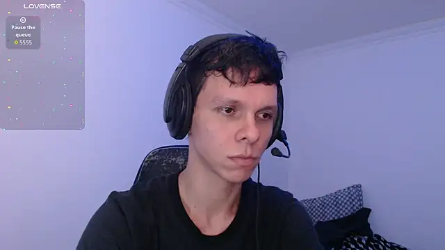 bryamado69 online show from 12/23/25, 07:39