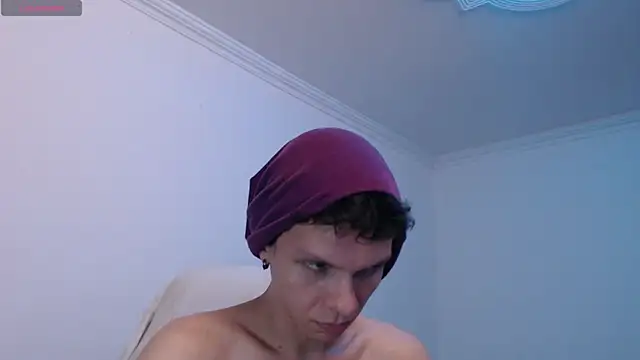 bryamado69 online show from 04/14/26, 07:03