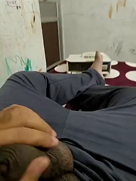 Gururonny07 online show from 01/05/25, 07:17