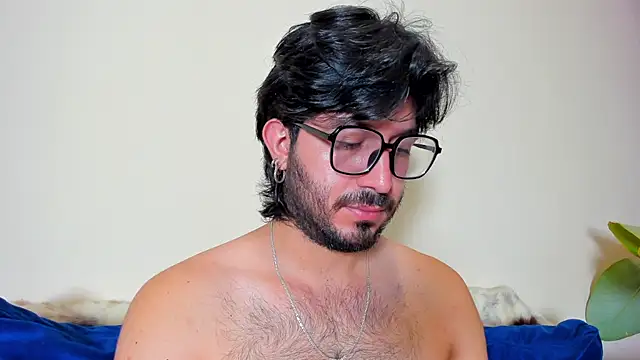 Snapshot of Ackerman_Eren_ chatting on 02/05/25, 01:44 Ackerman Eren online show from 02/05/25, 01:44