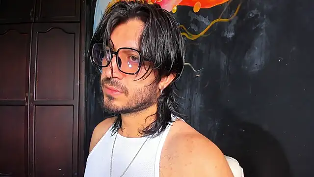 Snapshot of Ackerman_Eren_ chatting on 11/01/25, 03:14 Ackerman Eren online show from 11/01/25, 03:14