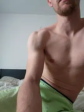 Snapshot of harper91000 chatting on 02/20/25, 01:08 harper91000 online show from 02/20/25, 01:08