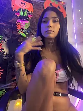 Snapshot of Antonellasmith00 chatting on 10/21/25, 03:02 Antonellasmith00 online show from 10/21/25, 03:02