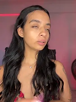 Laura fernandezII online show from 10/04/25, 09:24